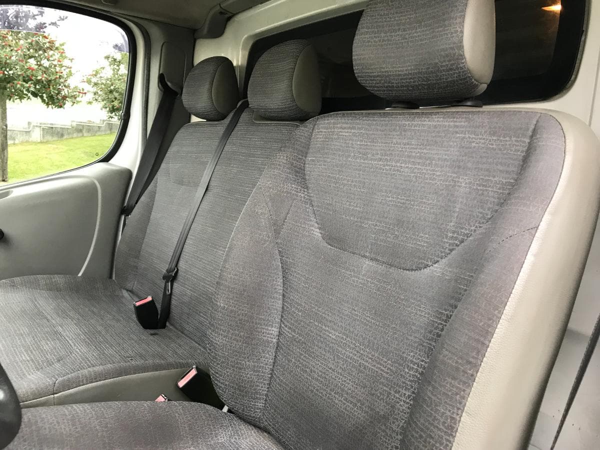 Renault Trafic 115 DCI · Ano 2008 — imagem 33
