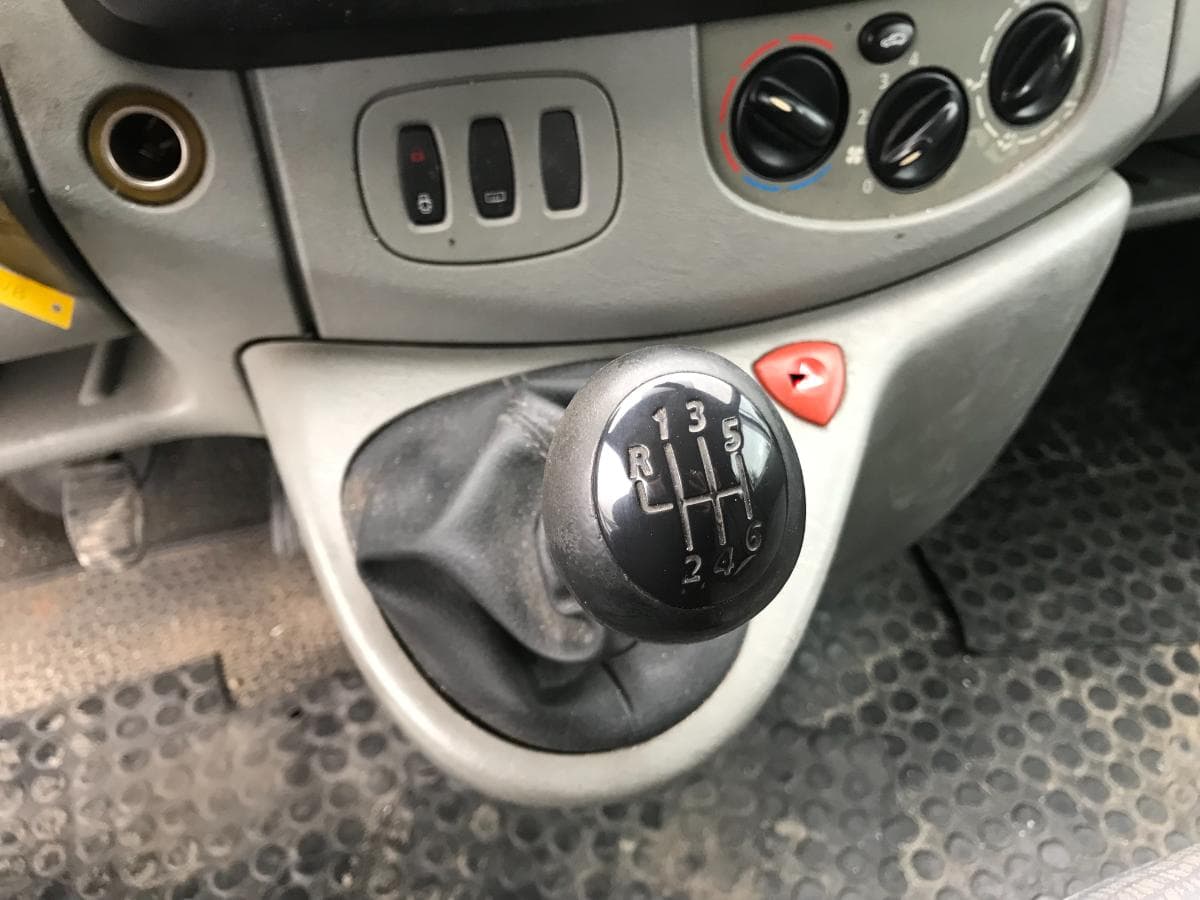 Renault Trafic 1.9DCI · Ano 2003 — image 10