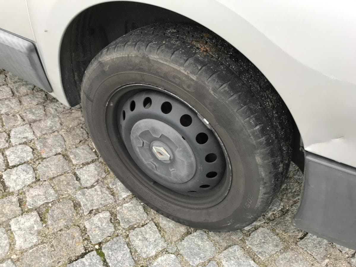 Renault Trafic 1.9DCI · Ano 2003 — image 25