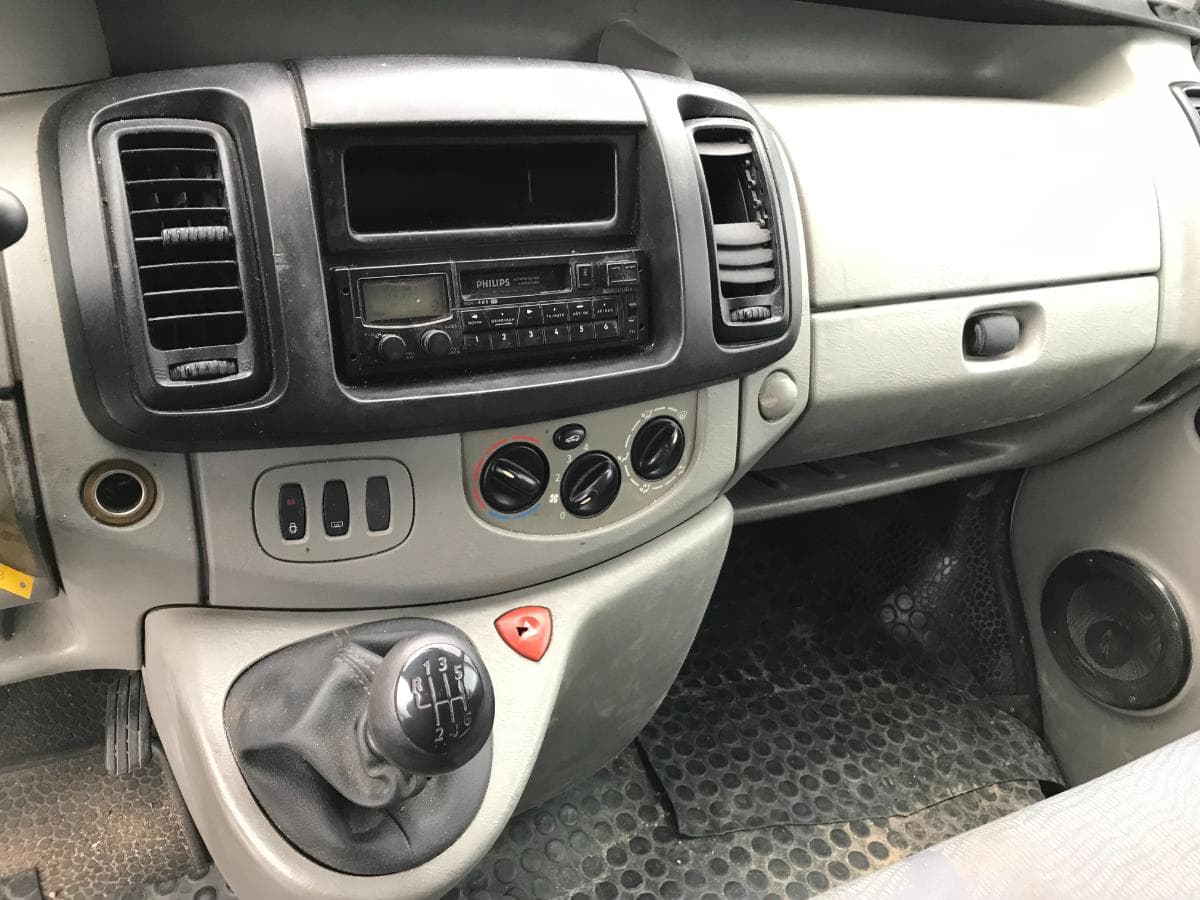 Renault Trafic 1.9DCI · Ano 2003 — image 14