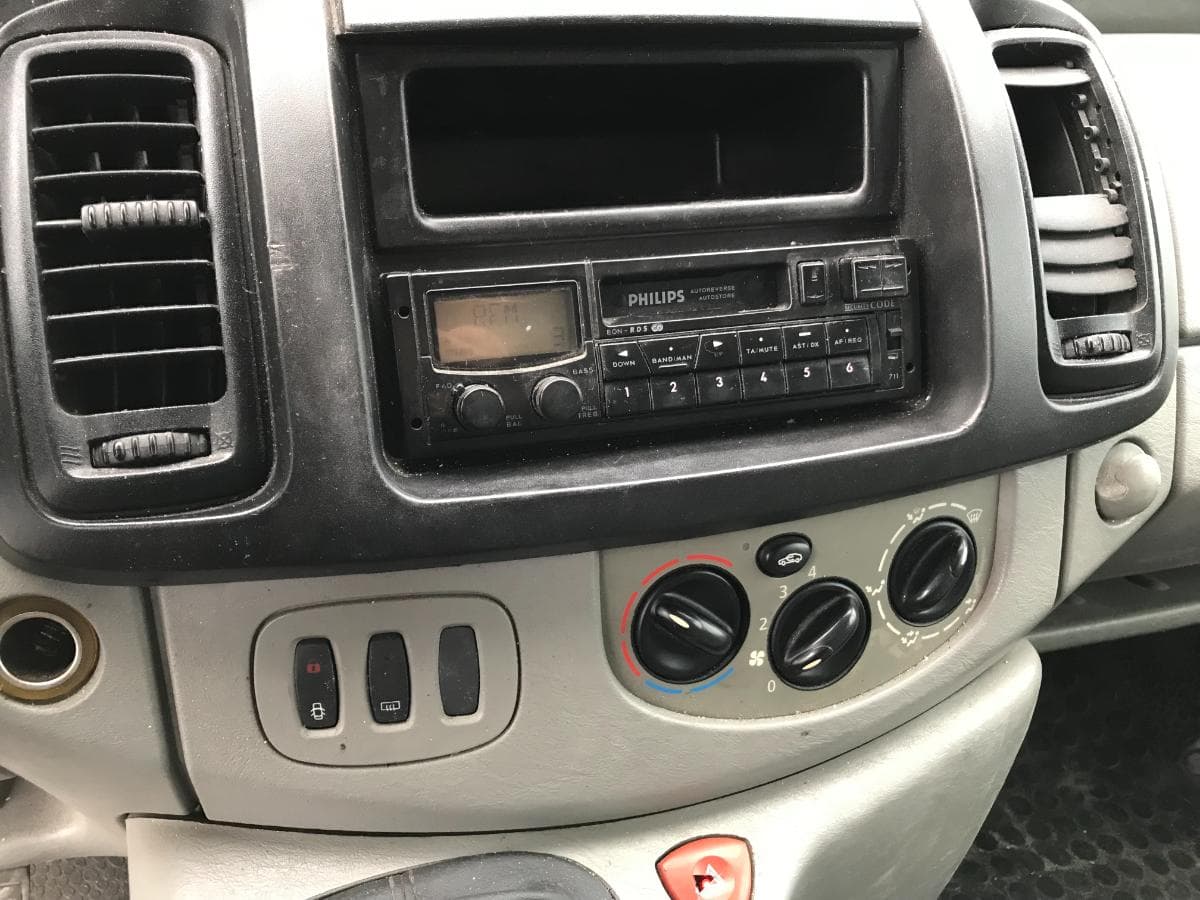 Renault Trafic 1.9DCI · Ano 2003 — image 15