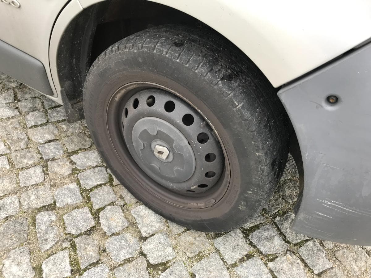 Renault Trafic 1.9DCI · Ano 2003 — image 24