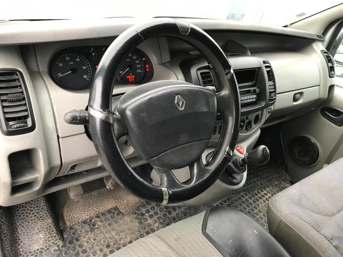 Renault Trafic 1.9DCI · Ano 2003 — image 8