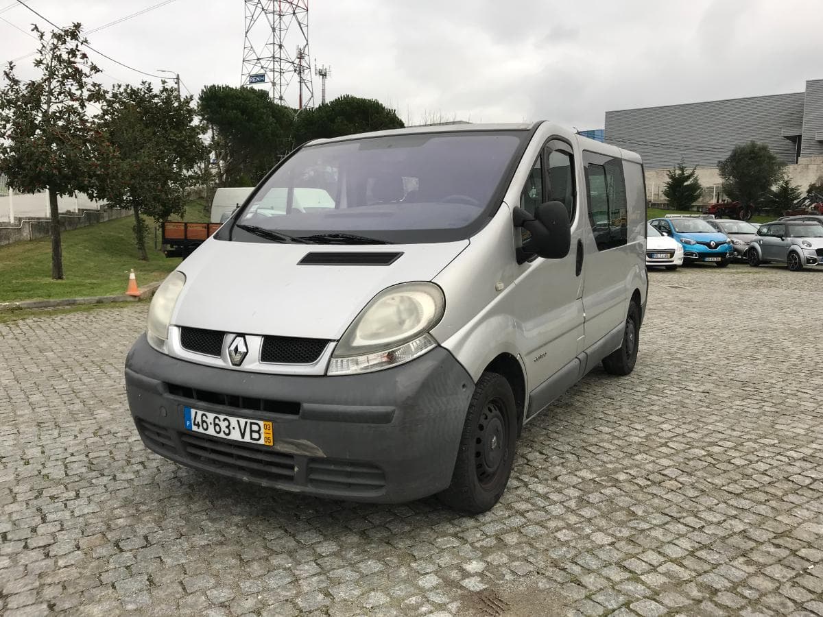 Renault Trafic 1.9DCI · Ano 2003 — image 2