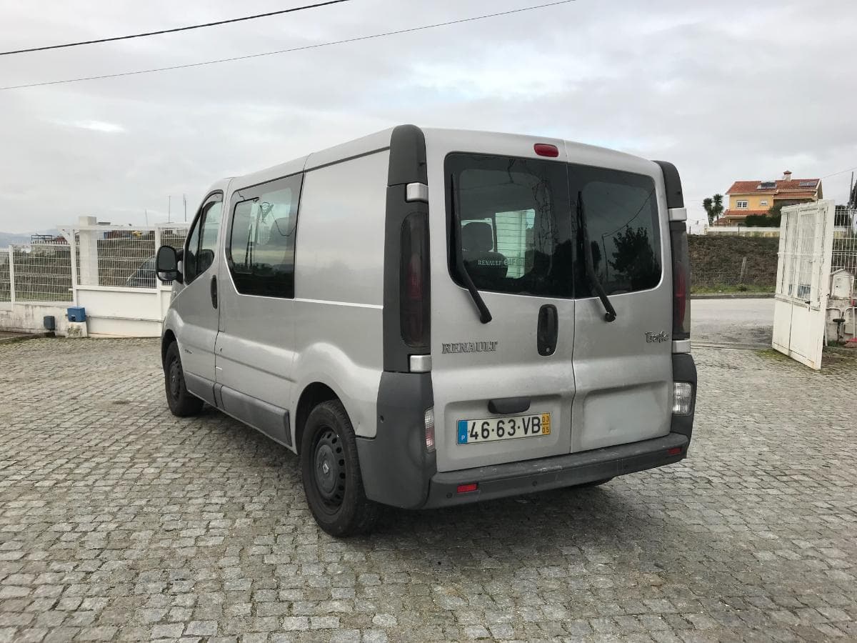 Renault Trafic 1.9DCI · Ano 2003 — image 6