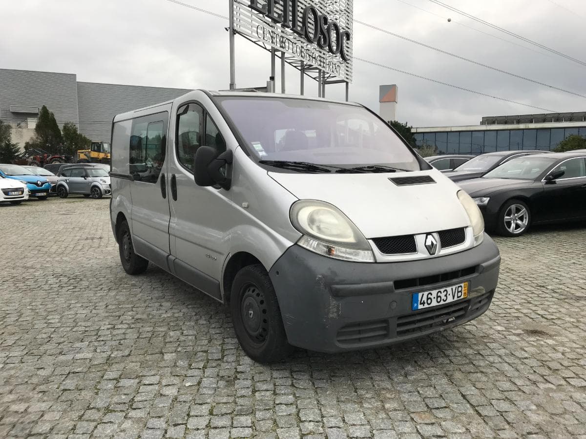 Renault Trafic 1.9DCI · Ano 2003 — image 1
