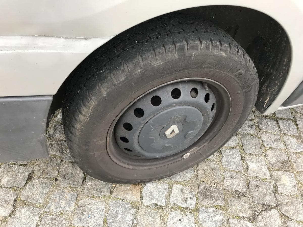Renault Trafic 1.9DCI · Ano 2003 — image 27
