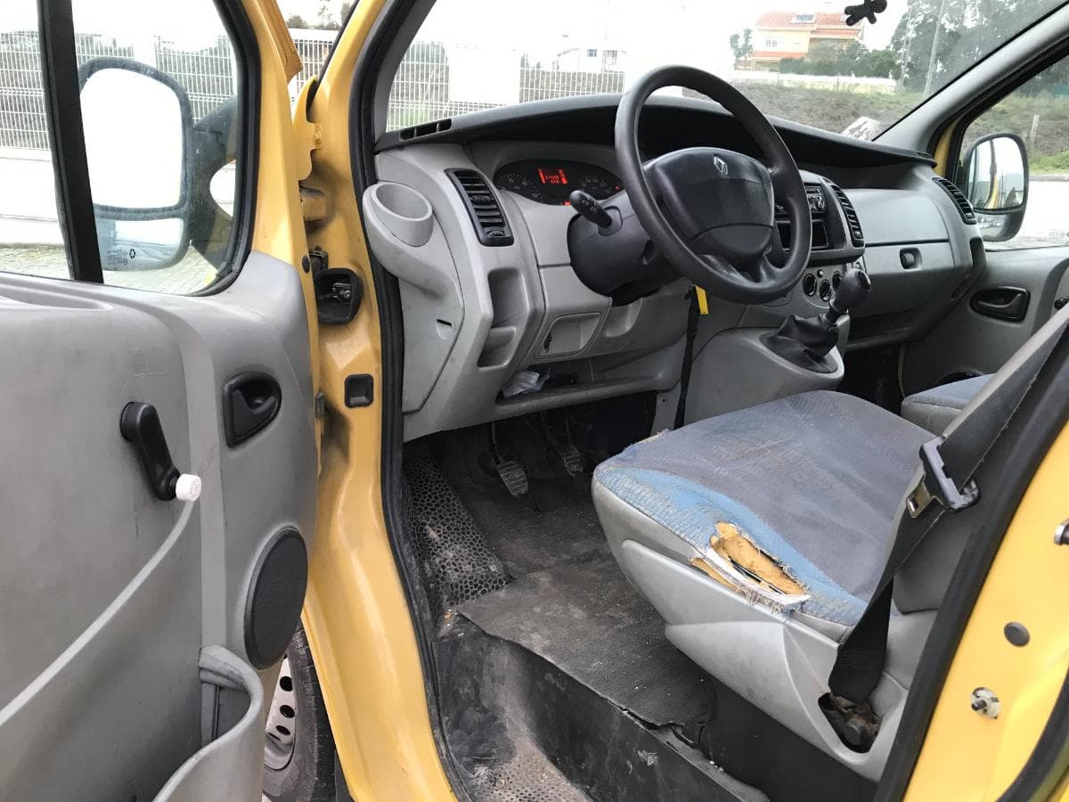 Renault Trafic 1.9DCI · Ano 2005 — imagen 7