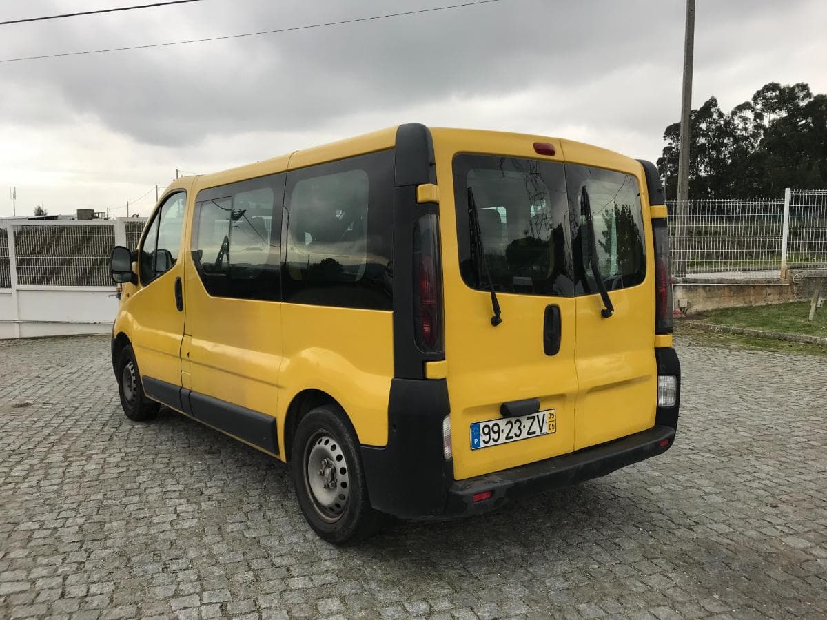 Renault Trafic 1.9DCI · Ano 2005 — imagen 4