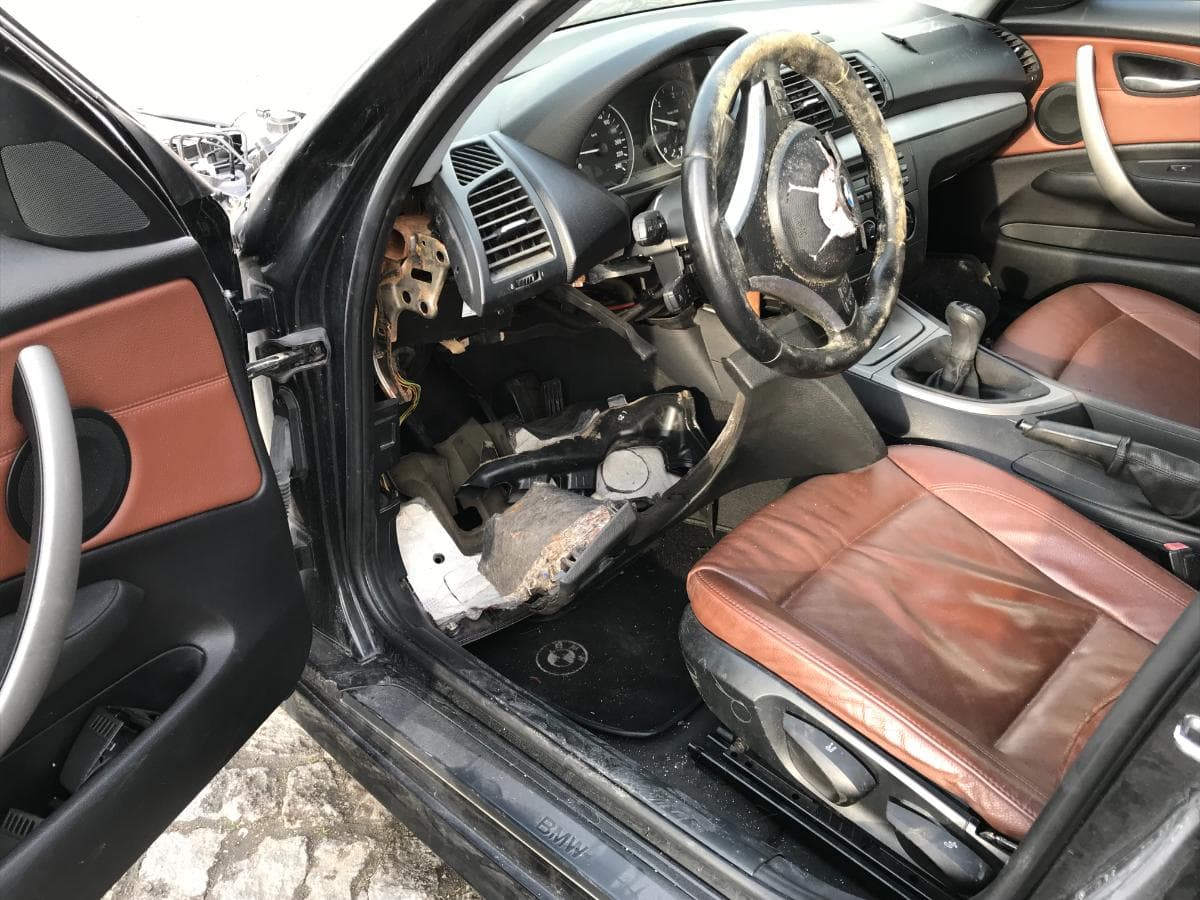 BMW 118D · Ano 2008 — imagen 6