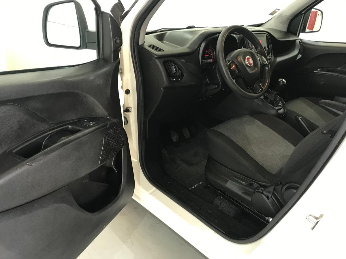 Fiat Doblo Maxi Multijet · Ano 2016 — imagen 16