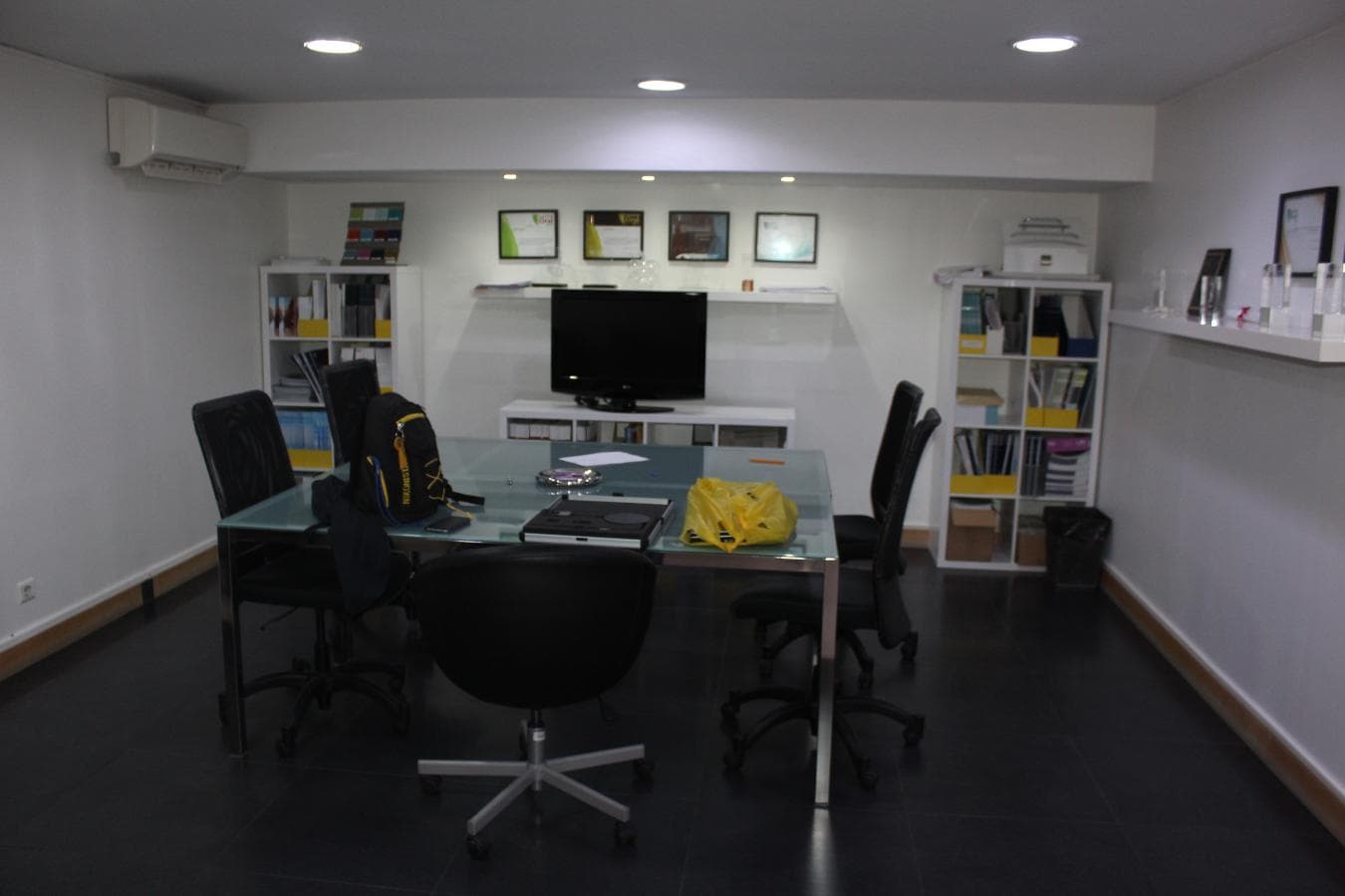 Équipement de Bureau — image 2