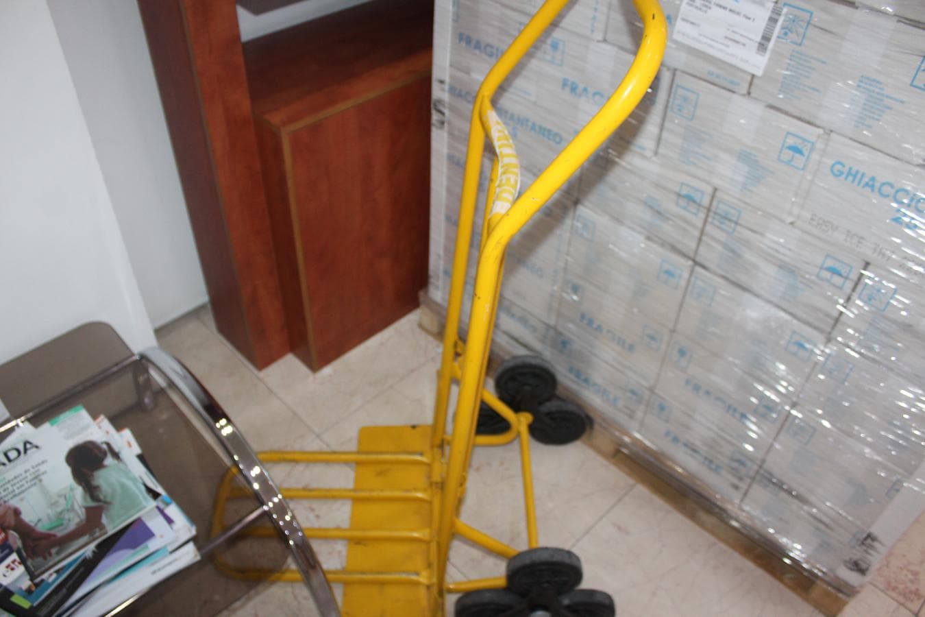 Carro de mercadorias + Balança + Carros de supermercado — imagem 4
