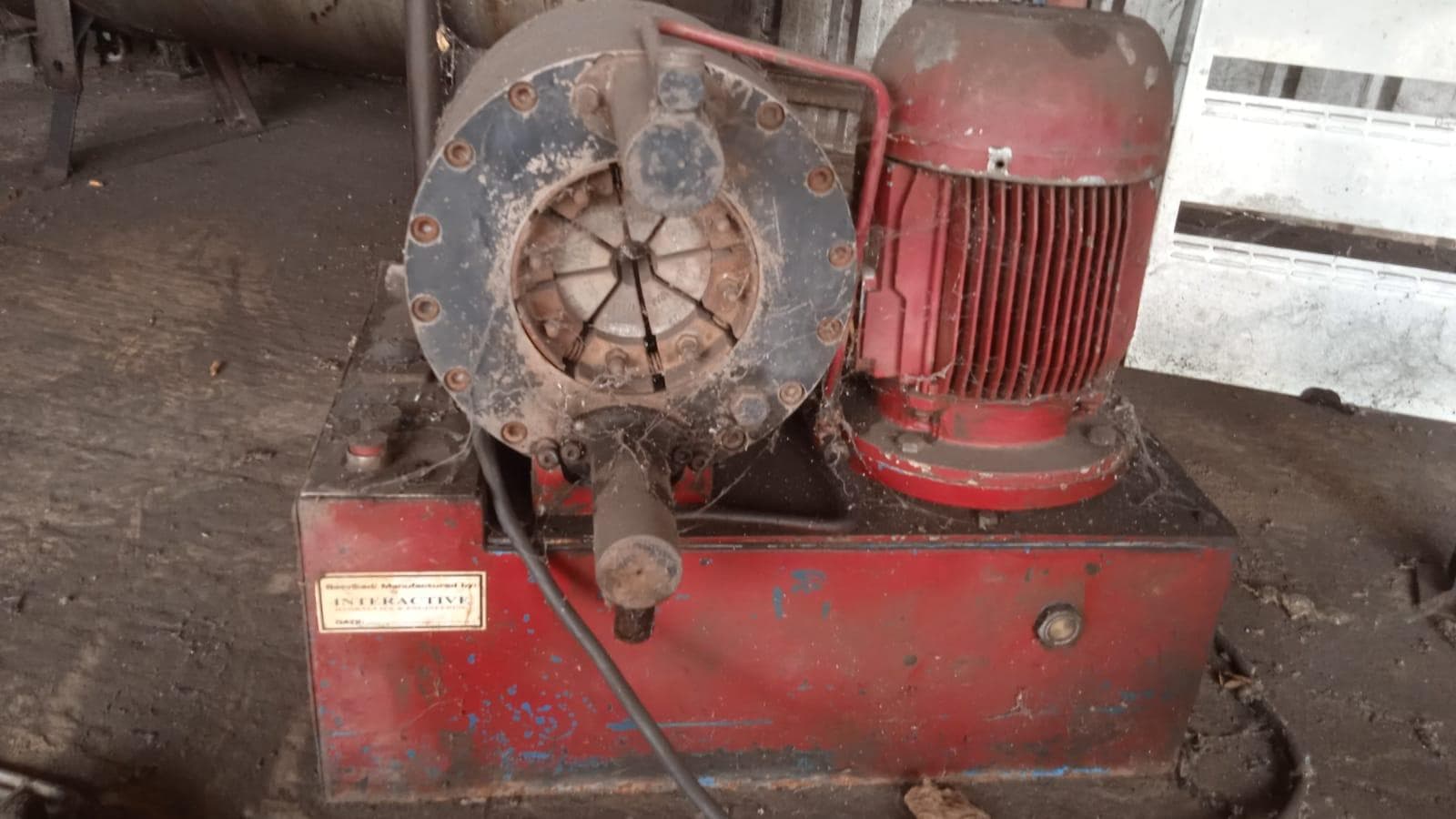 MÁQUINA de PRESSÃO · — imagem 1