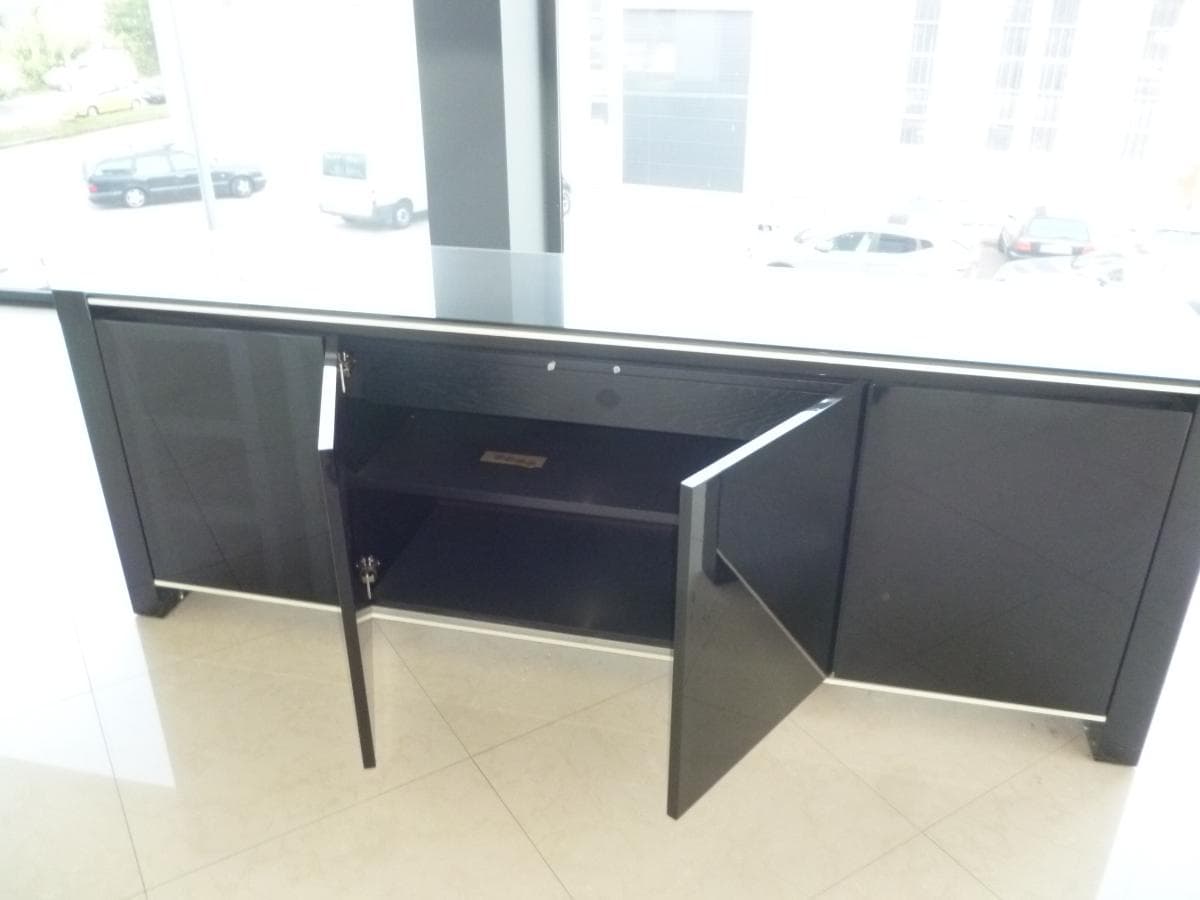 Sideboard — image 3