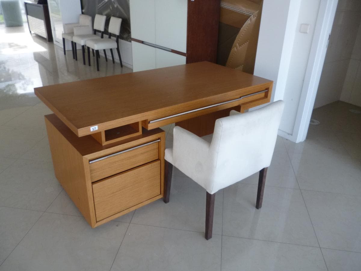 Desk — image 3