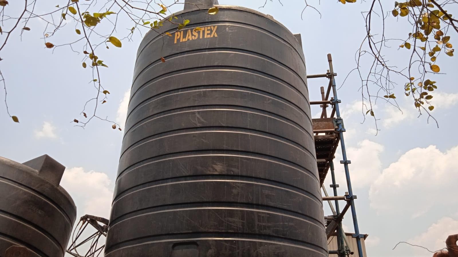 TANQUE - 10000L ·