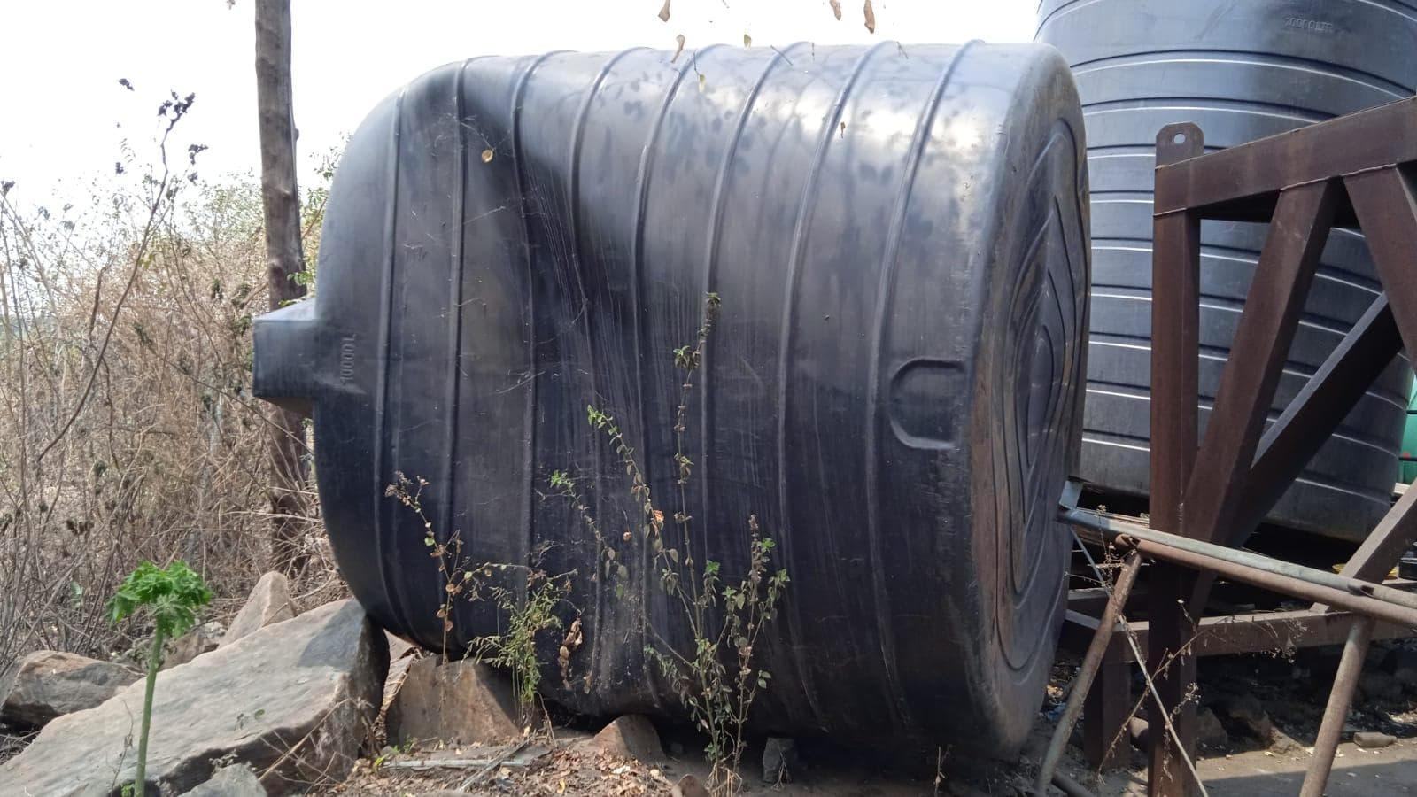 TANQUE - 1000L ·