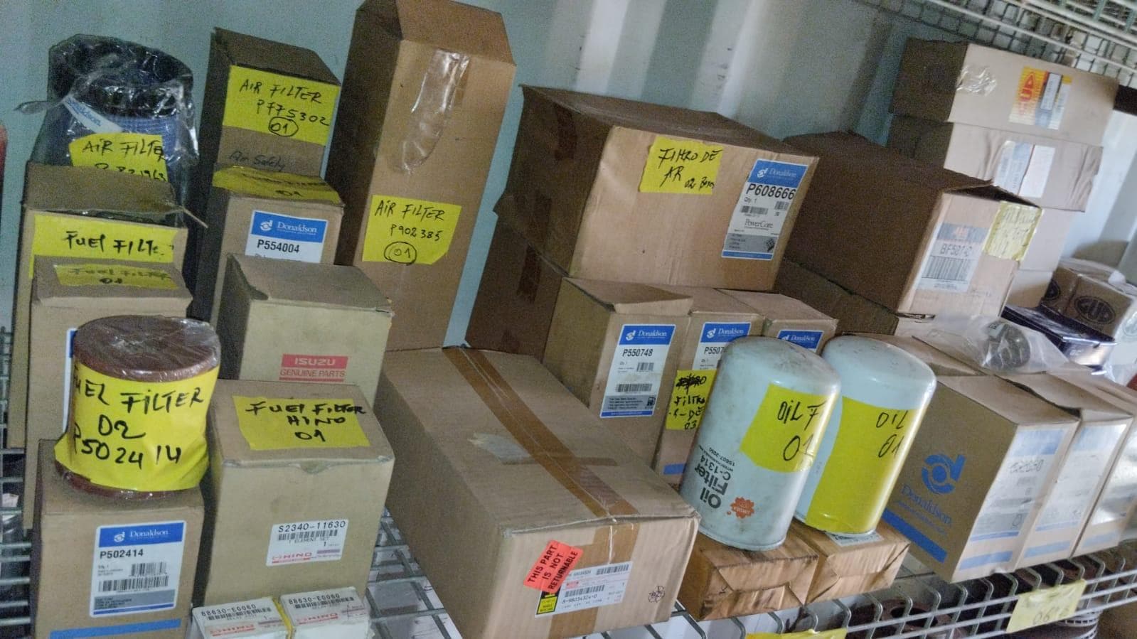 Tubos de escape + Kit de faroís + Faroís + Filtros + Diversos + Filtros + Filtros + 2042 + Filtros + Filtros + Diversos + Diversos + Farois + Freios + Filtros + Filtros + Filtros + Filtros + Diversos + Filtros + Diversos + Divesos + Filtros + Filtros + Diversos + Diversos + Sensores + Diversos + Filtros + Diversos + Diversos + Rolamentos + Diversos + Diversos + Diversos + Diversos + Diversos + Filtros + Diversos + Diversos + Transfomador + Contentor de 40P · — imagem 47