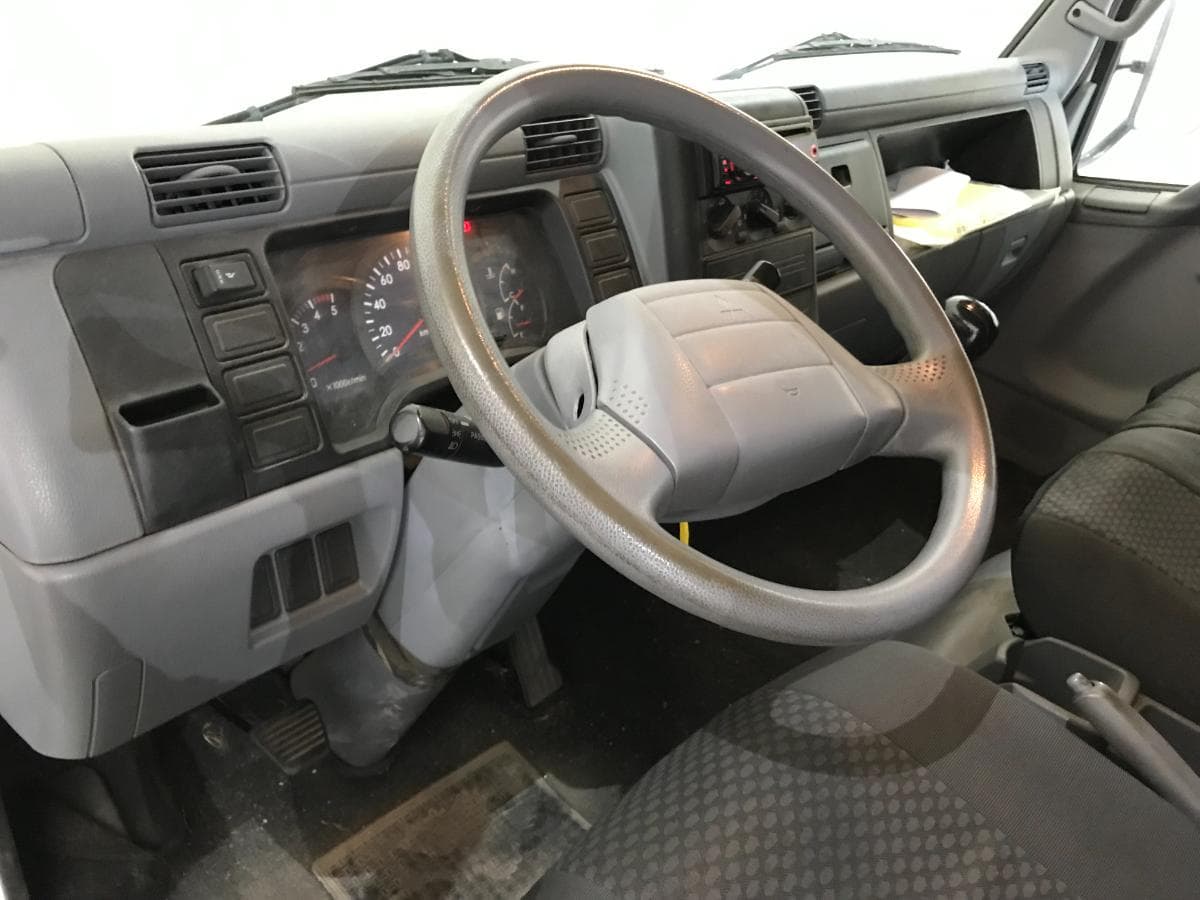 Mitsubishi Canter · Tribasculante · Ano 2011 — imagen 22