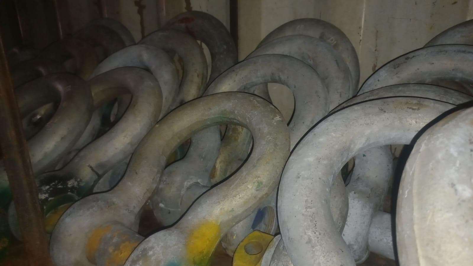 Diversos + Diversos + Diversos + Diversos + Diversos + Diversos + Diversos + Welding Machine + Welding Machine + Welding Machine + Ridgid Machine + Motores + Cut off machine + Caixas de Ferramenta + Varões + Diversos + Frolas + Cintos de Segurança + Diversos + Contentor de 40P · — imagem 22