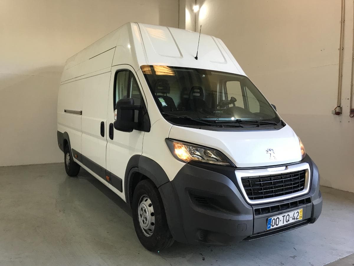 Peugeot Boxer 2.0 Blue HDI · Ano 2017 — imagen 1