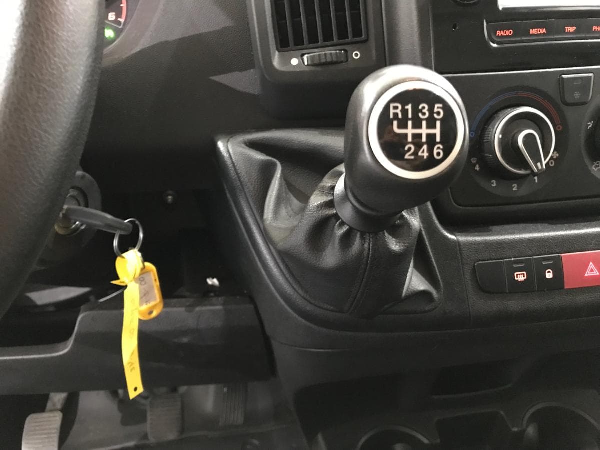 Peugeot Boxer 2.0 Blue HDI · Ano 2017 — imagen 32