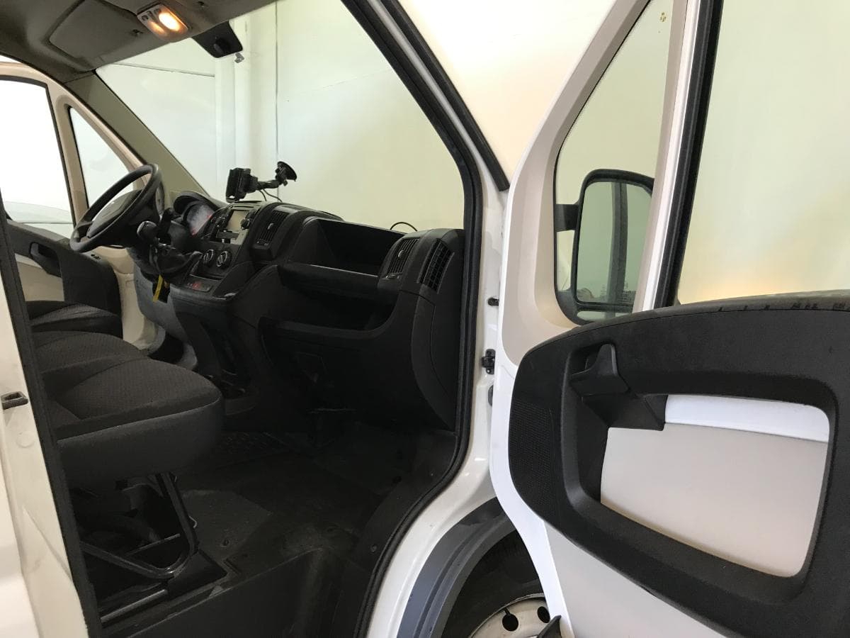 Peugeot Boxer 2.0 Blue HDI · Ano 2017 — imagen 35