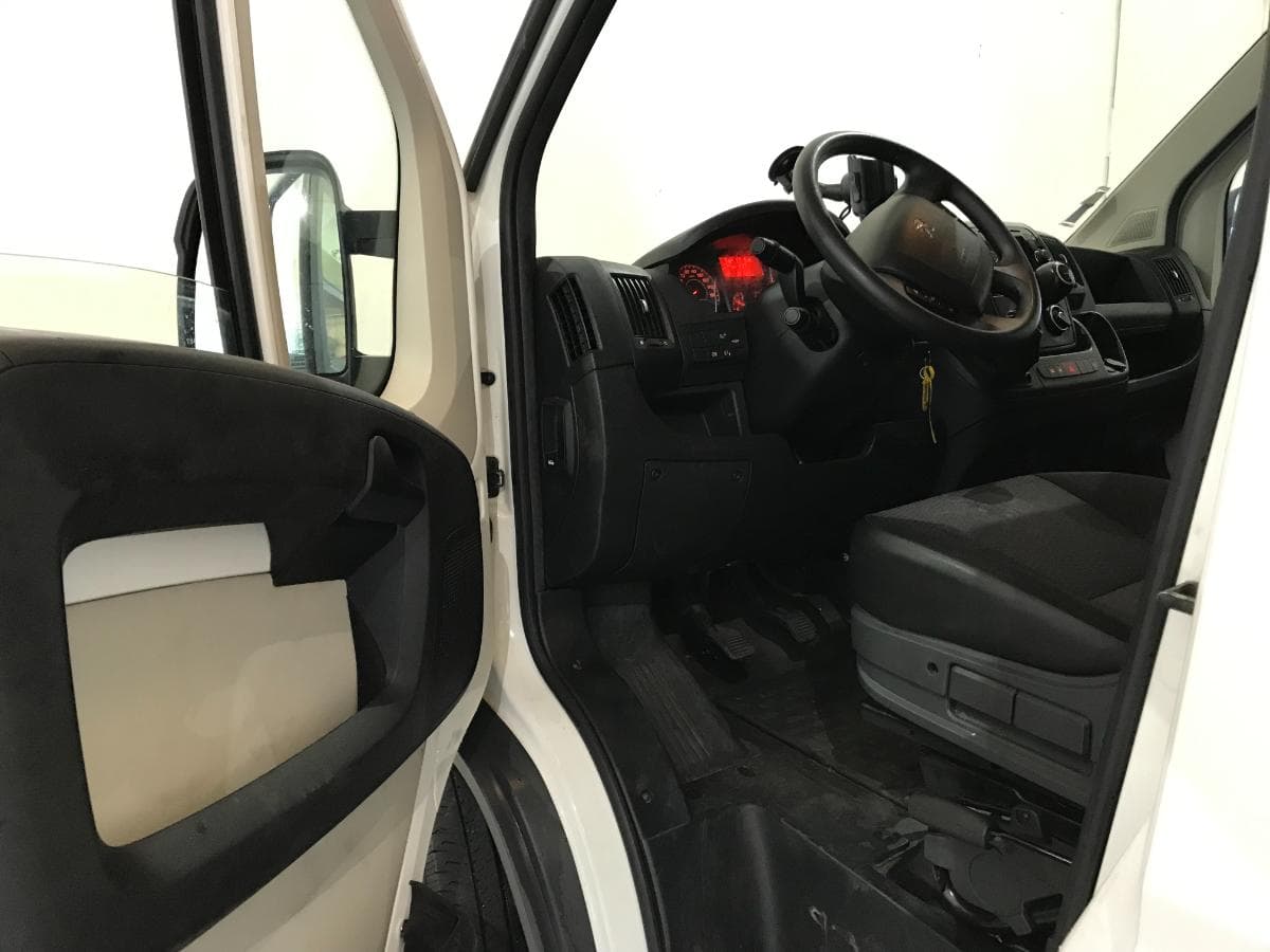 Peugeot Boxer 2.0 Blue HDI · Ano 2017 — imagen 24