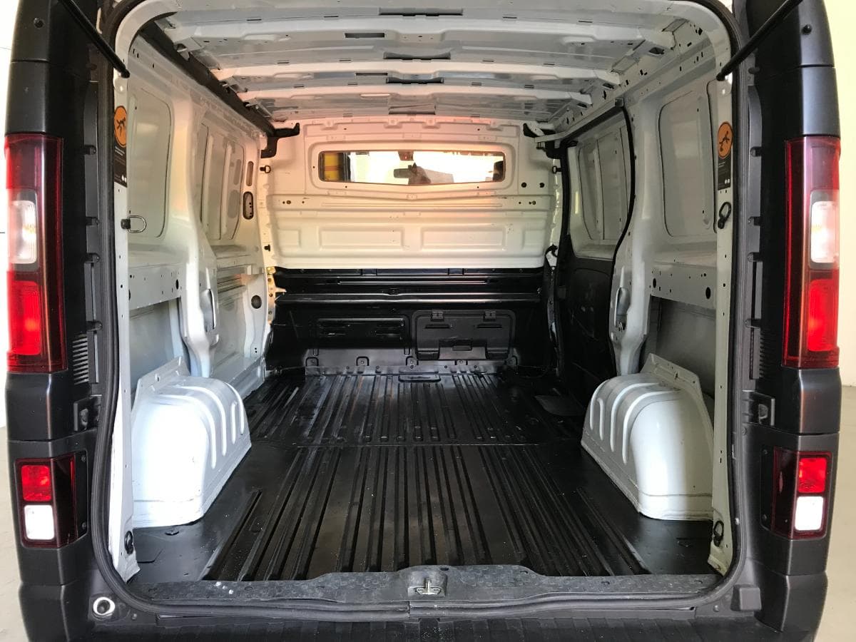 Renault Trafic 1.6 DCI · Ano 2019 — image 12