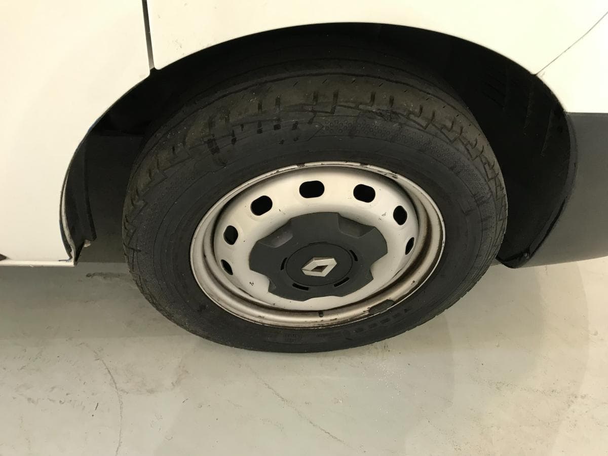Renault Trafic 1.6 DCI · Ano 2019 — image 16