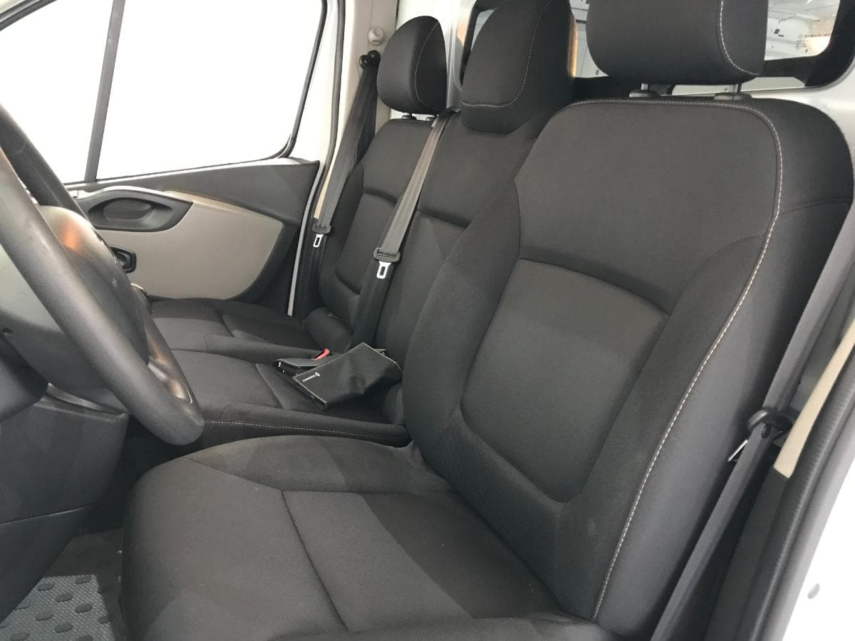 Renault Trafic 1.6 DCI · Ano 2019 — image 24