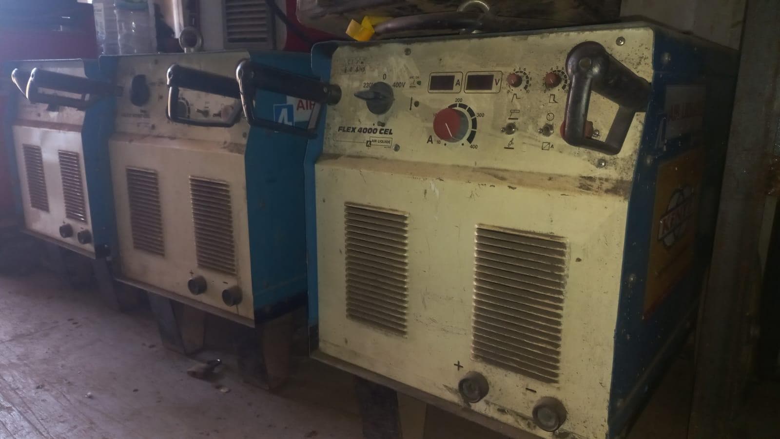 Diversos + Diversos + Diversos + Diversos + Diversos + Diversos + Diversos + Welding Machine + Welding Machine + Welding Machine + Ridgid Machine + Motores + Cut off machine + Caixas de Ferramenta + Varões + Diversos + Frolas + Cintos de Segurança + Diversos + Contentor de 40P · — imagem 10