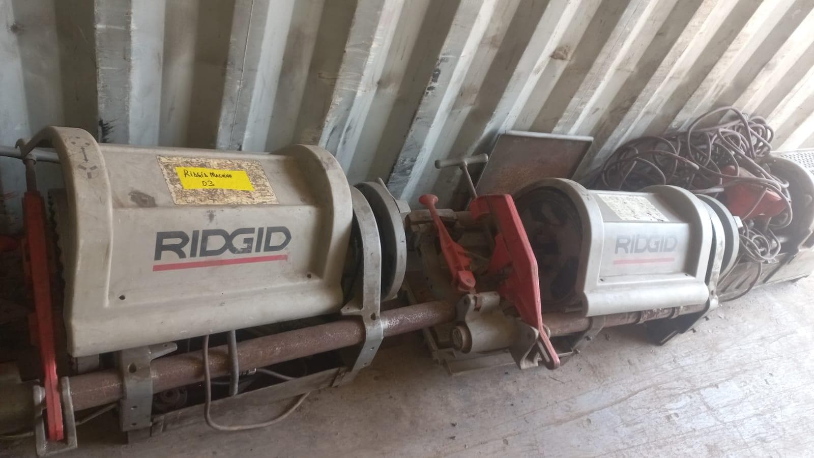 Diversos + Diversos + Diversos + Diversos + Diversos + Diversos + Diversos + Welding Machine + Welding Machine + Welding Machine + Ridgid Machine + Motores + Cut off machine + Caixas de Ferramenta + Varões + Diversos + Frolas + Cintos de Segurança + Diversos + Contentor de 40P · — imagem 11