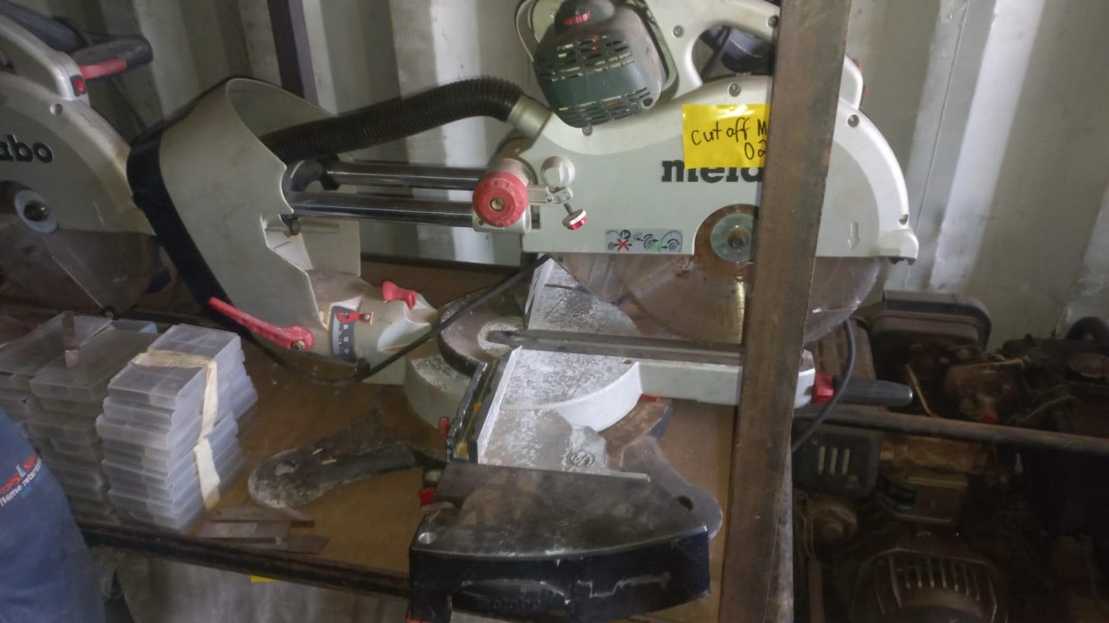 Diversos + Diversos + Diversos + Diversos + Diversos + Diversos + Diversos + Welding Machine + Welding Machine + Welding Machine + Ridgid Machine + Motores + Cut off machine + Caixas de Ferramenta + Varões + Diversos + Frolas + Cintos de Segurança + Diversos + Contentor de 40P · — imagem 13