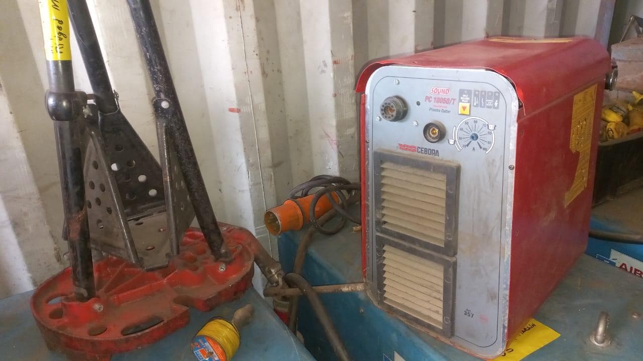 Diversos + Diversos + Diversos + Diversos + Diversos + Diversos + Diversos + Welding Machine + Welding Machine + Welding Machine + Ridgid Machine + Motores + Cut off machine + Caixas de Ferramenta + Varões + Diversos + Frolas + Cintos de Segurança + Diversos + Contentor de 40P · — imagem 19