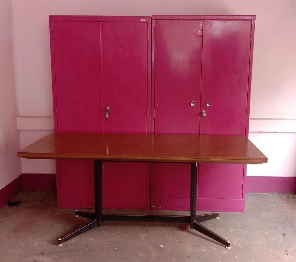 Mobilier de bureau · — image 1