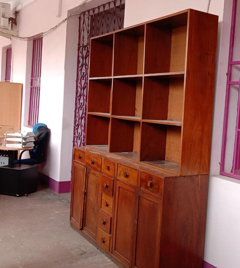 Mobilier de bureau  · — image 1