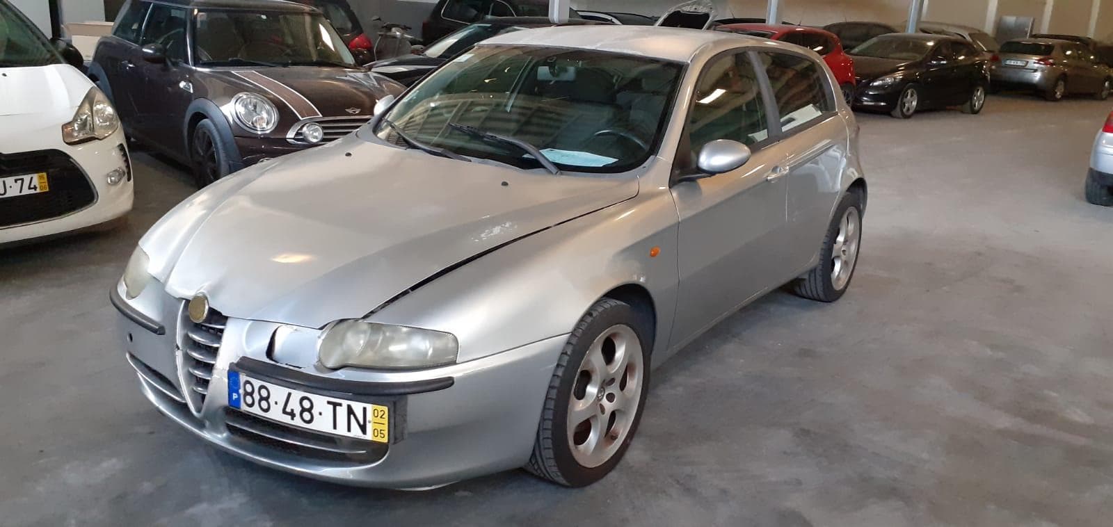 Alfa Romeo 147 1.6 16v · Ano 2002 — imagen 1