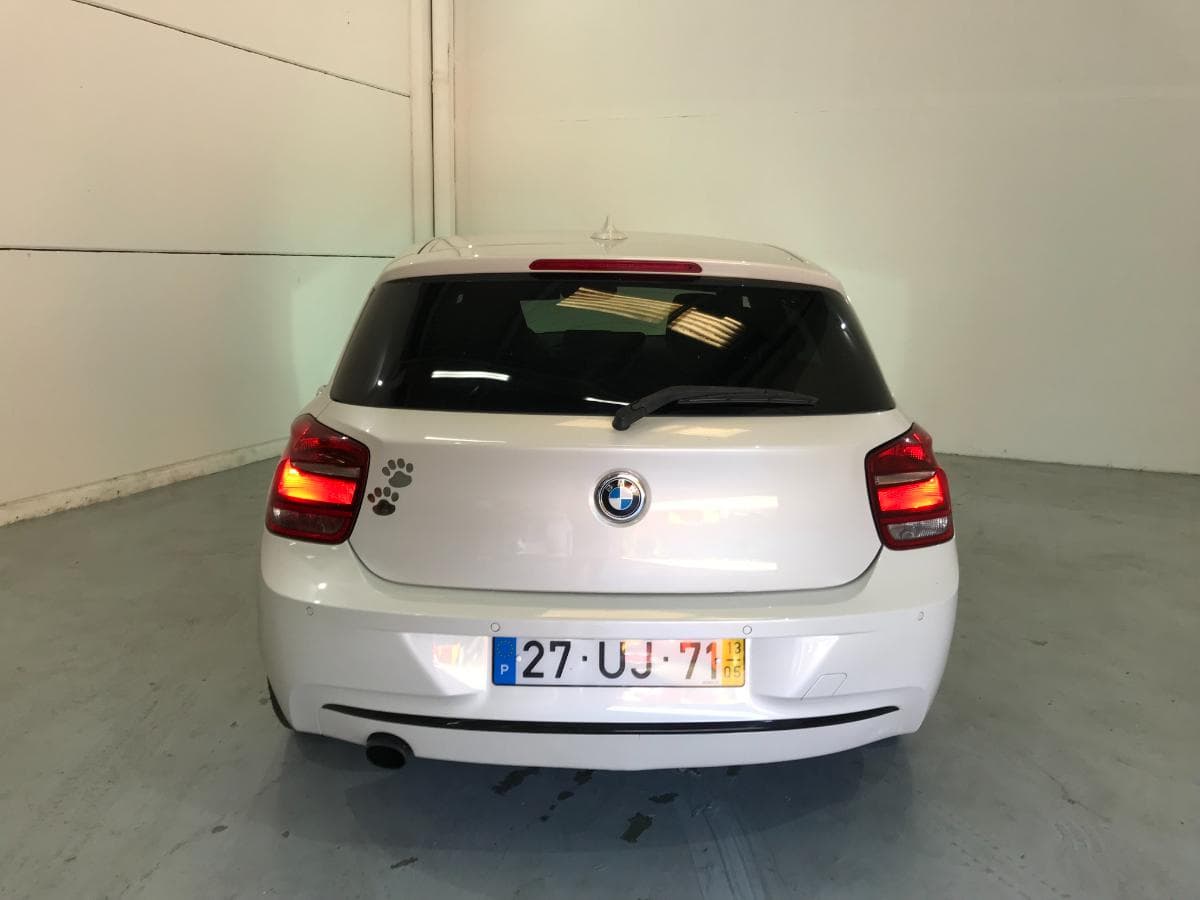 BMW 116D · Ano 2013 — imagen 9