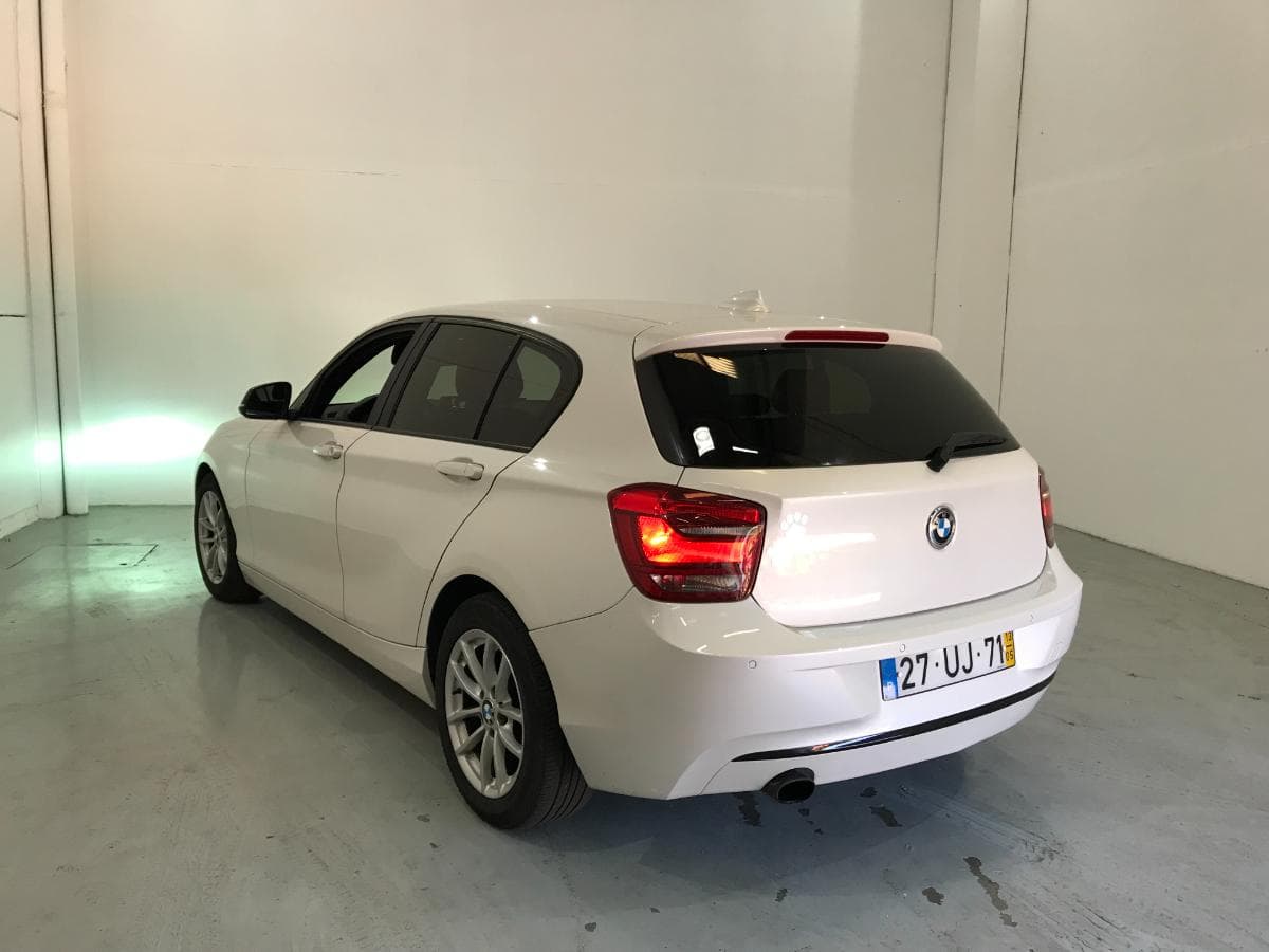 BMW 116D · Ano 2013 — imagen 6