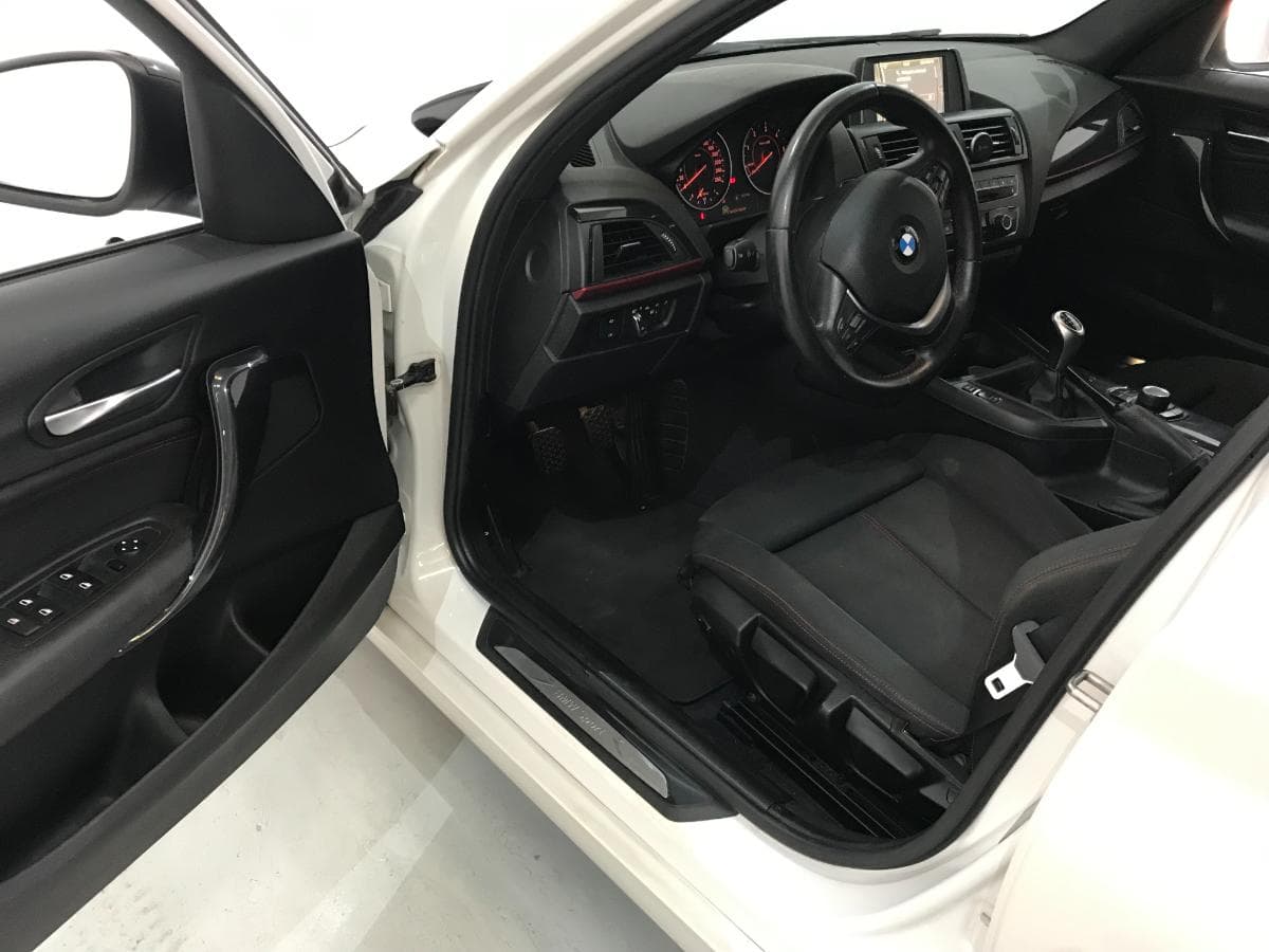 BMW 116D · Ano 2013 — imagen 18