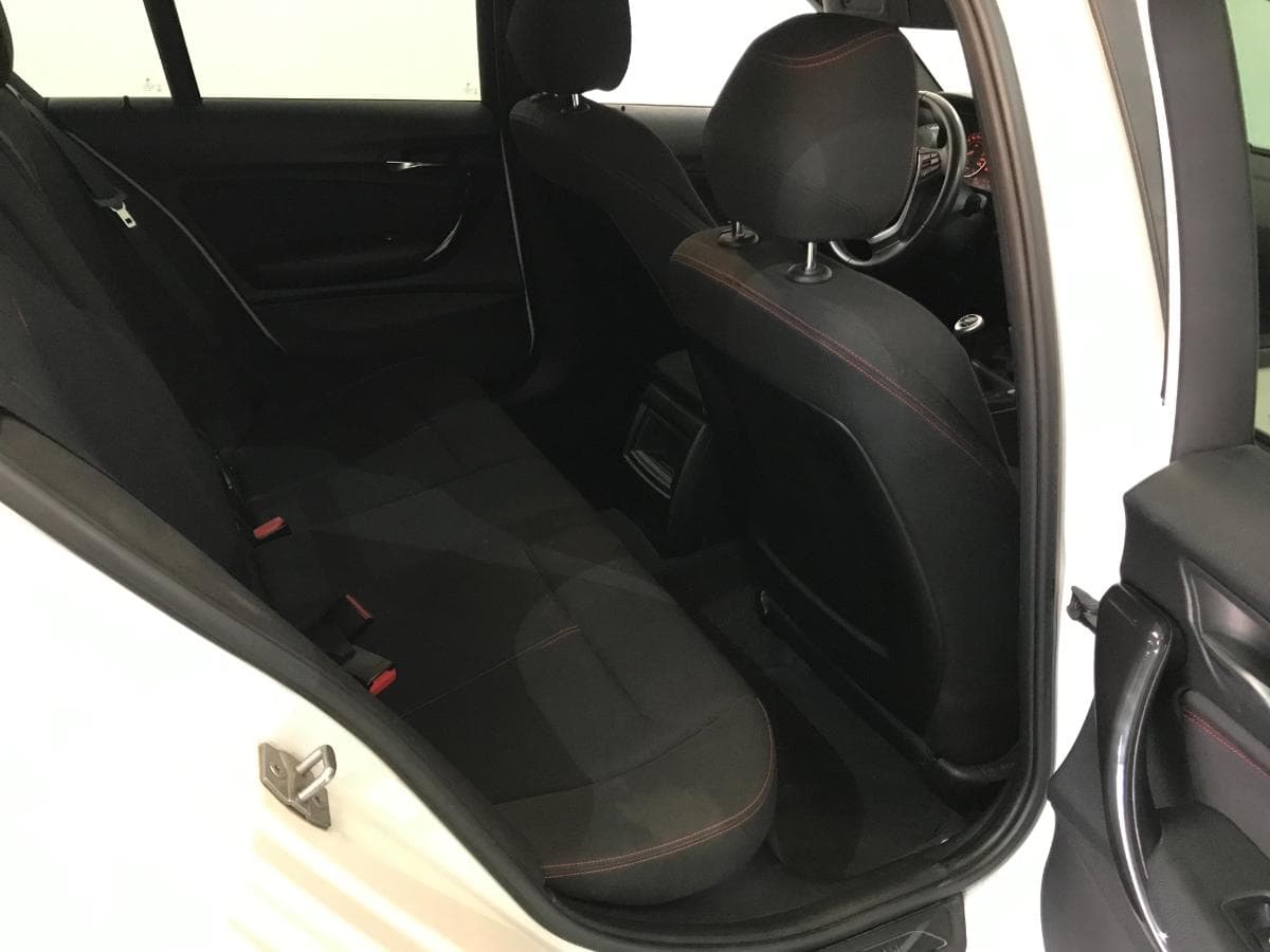 BMW 116D · Ano 2013 — imagen 21