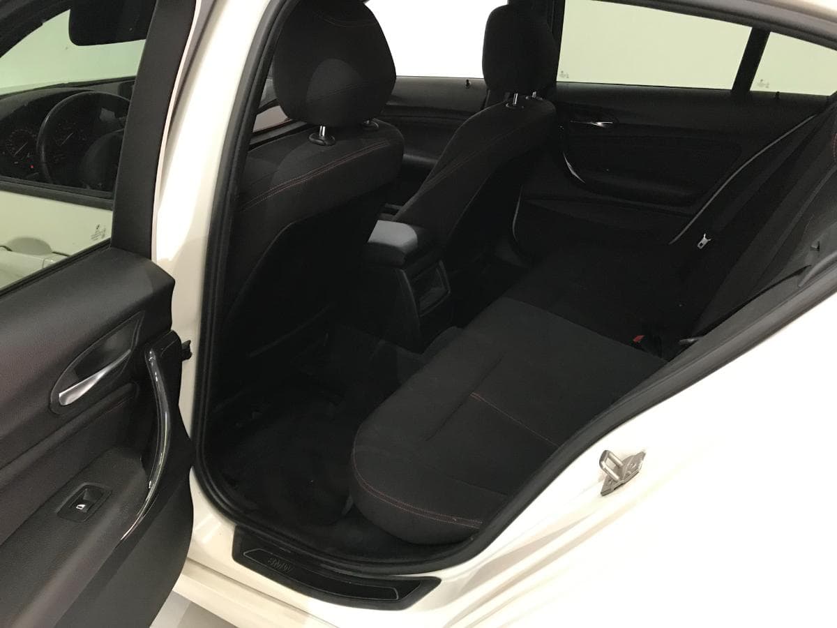 BMW 116D · Ano 2013 — imagen 25