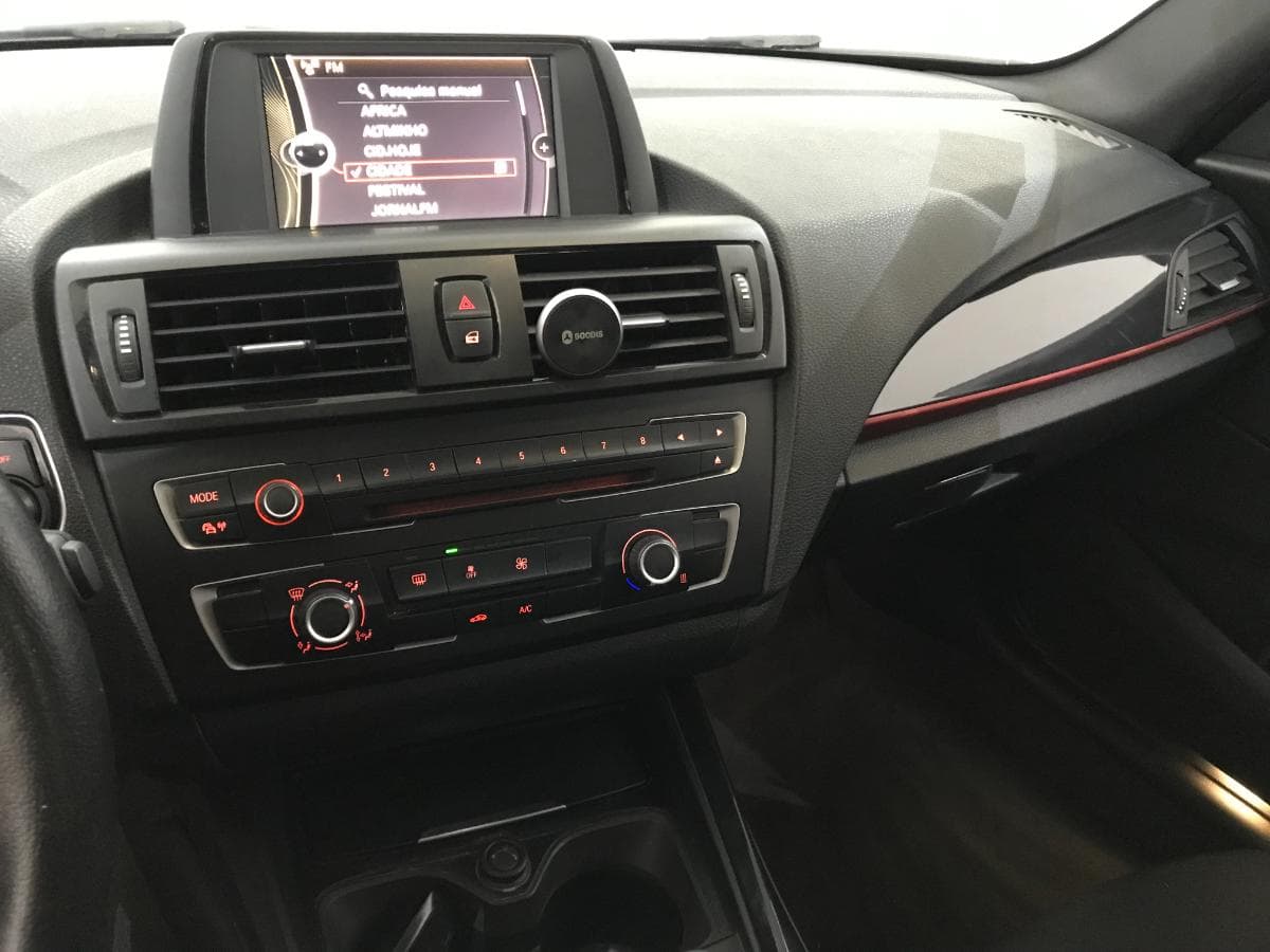 BMW 116D · Ano 2013 — imagen 38