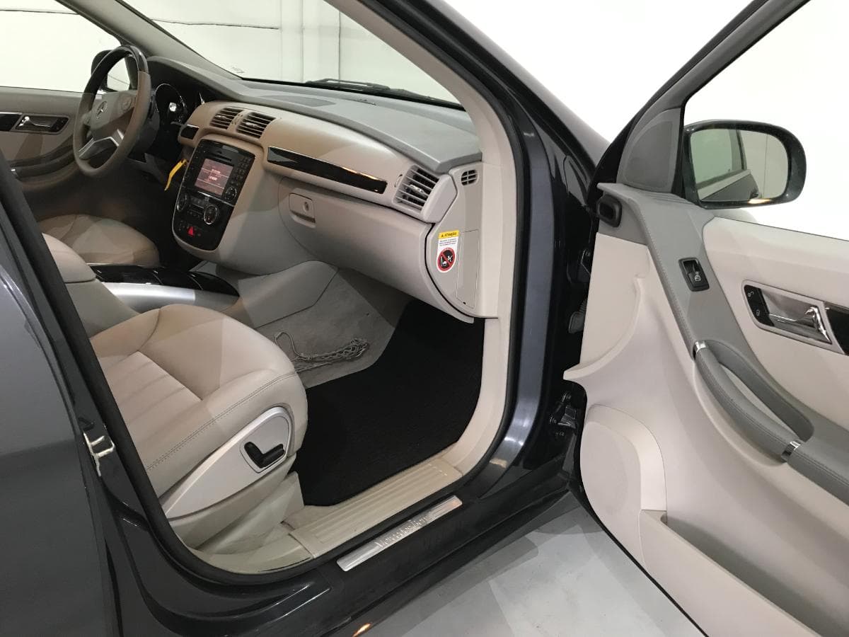 Mercedes-Benz R350 CDI 4-Matic · Ano 2010 — image 26