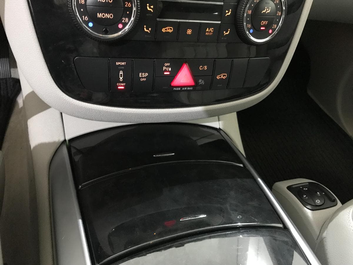 Mercedes-Benz R350 CDI 4-Matic · Ano 2010 — image 34