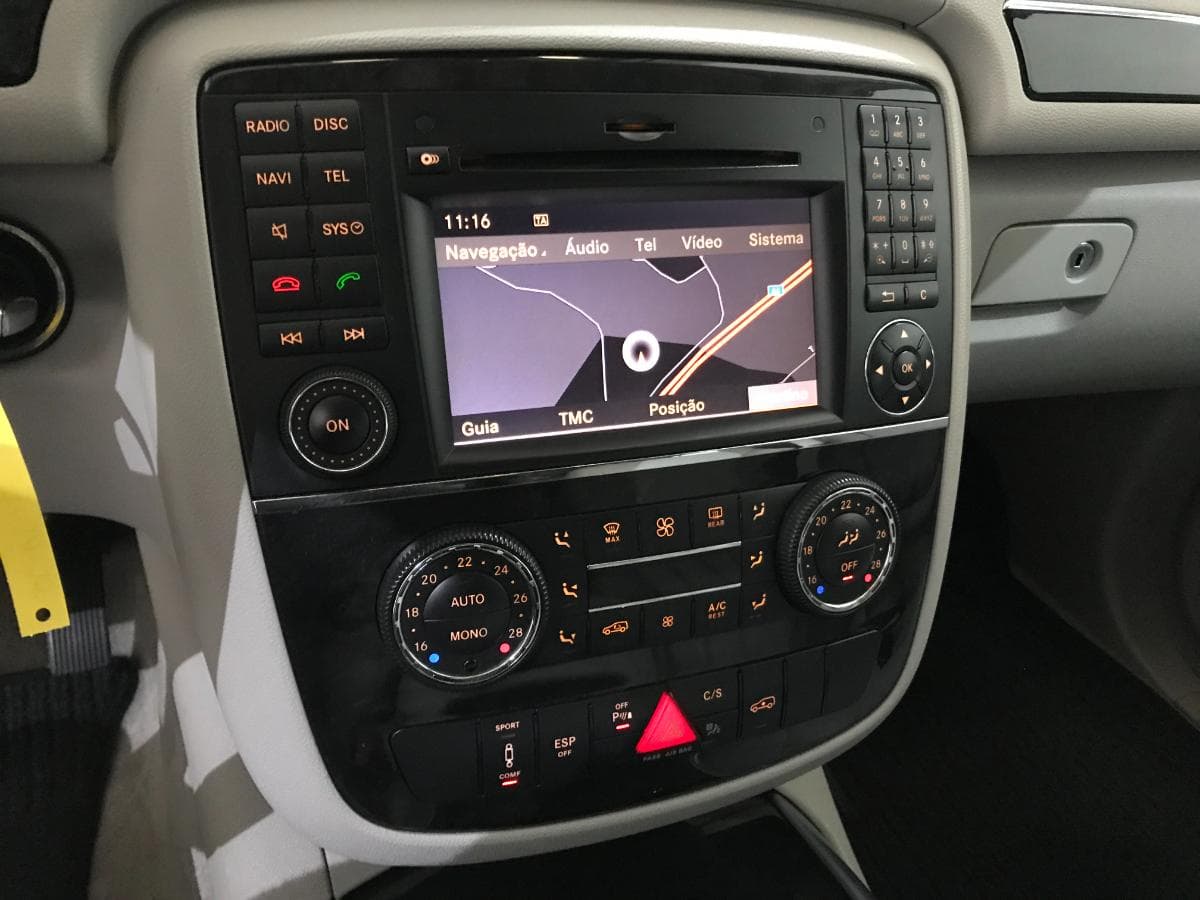 Mercedes-Benz R350 CDI 4-Matic · Ano 2010 — image 37