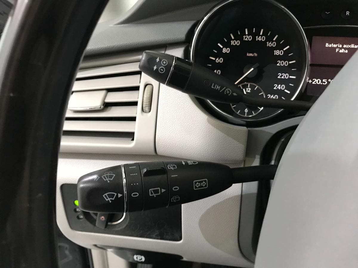 Mercedes-Benz R350 CDI 4-Matic · Ano 2010 — image 38