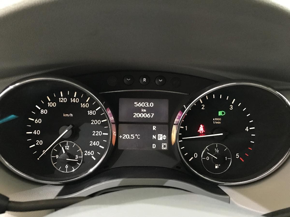 Mercedes-Benz R350 CDI 4-Matic · Ano 2010 — image 39